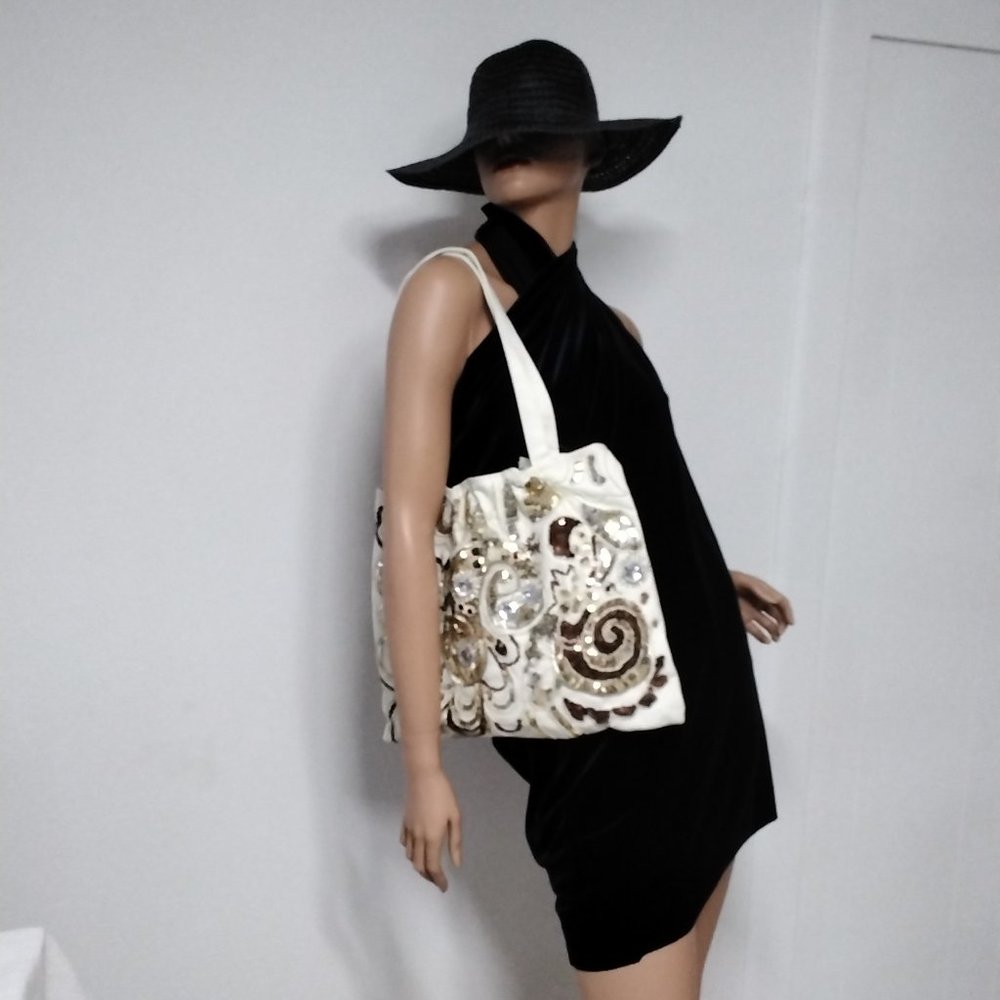 Fashion Express White SEQUIN Embellishments Rhinestones Bag Purse Tote NEW 001